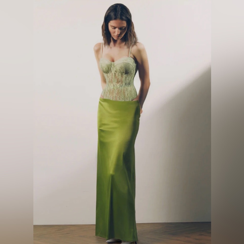 Perfect Corset Lace Bodysuit in Moss - Picture 3 of 13